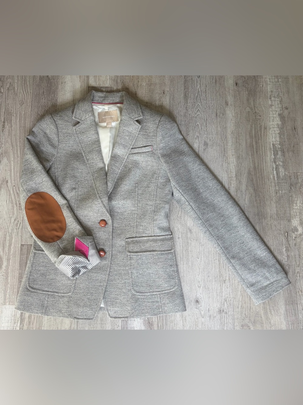 Banana Republic Wool Blazer Suede Elbow Patches and Hot Pink Accents